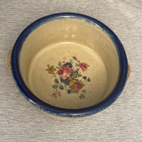 Monroe Salt Works Chippendale Rose Chowder Bowl Lug Handle - Picture 5 of 7